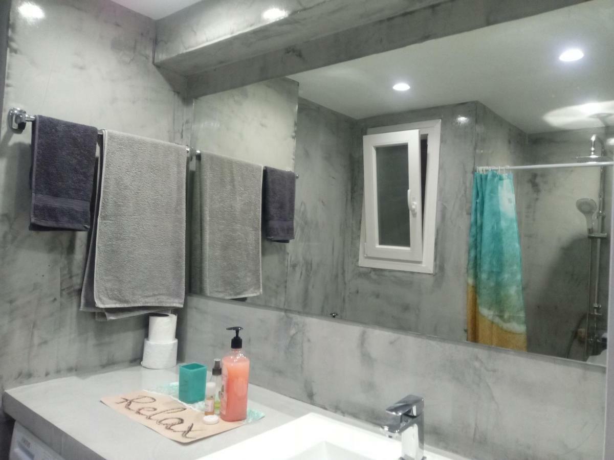 New Apartment With A Separate Entrance Near The Subway. アテネ エクステリア 写真